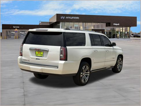 Used 2019 GMC Yukon XL Denali w/ Denali Ultimate Package RWD image 9