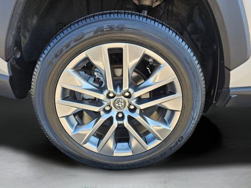 Used 2019 Toyota RAV4 XLE Premium image 27