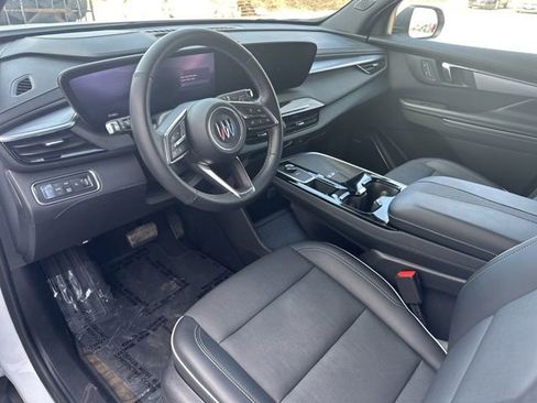 Used 2025 Buick Enclave Preferred image 40