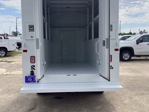 New 2025 Chevrolet Express 3500 w/ Power Convenience Package RWD image 4