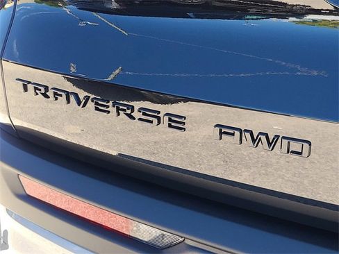 New 2026 Chevrolet Traverse Z71 w/ Enhanced Driving Package image 9