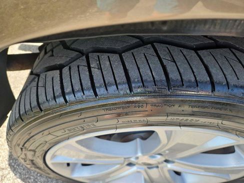 Used 2010 Land Rover Range Rover Sport HSE LUX image 34