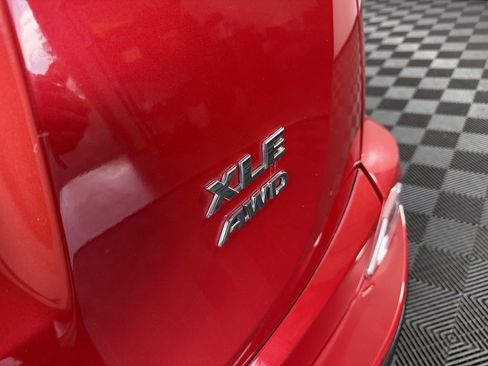 Used 2017 Toyota RAV4 XLE AWD/4WD image 35