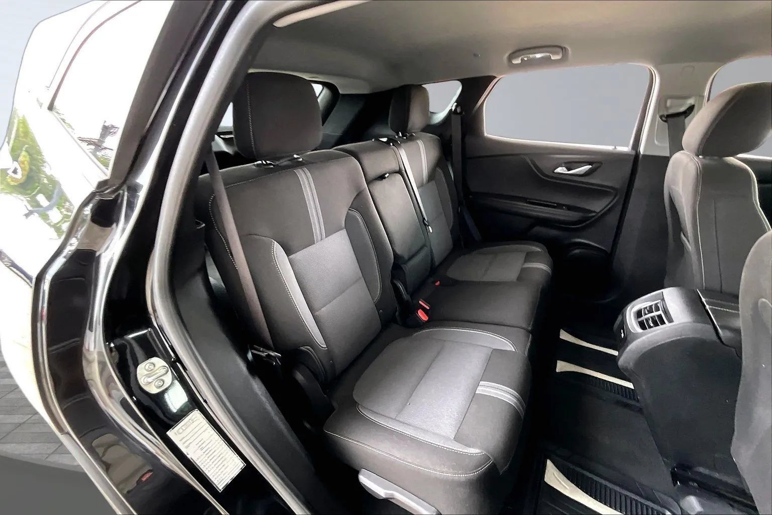Used 2023 Chevrolet Blazer LT AWD/4WD image 22