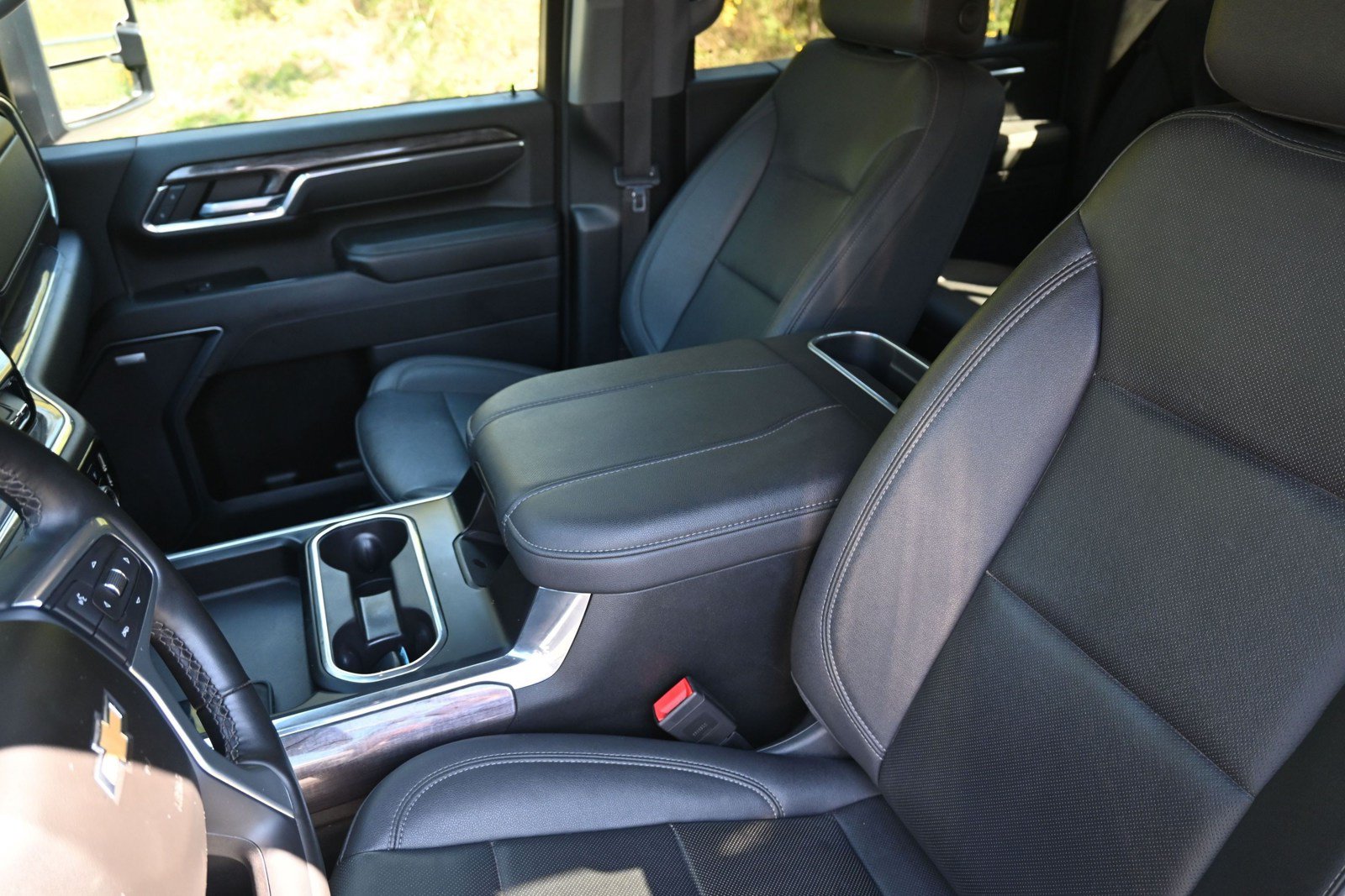 Used 2024 Chevrolet Silverado 3500 LTZ w/ LTZ Convenience Package AWD/4WD image 29