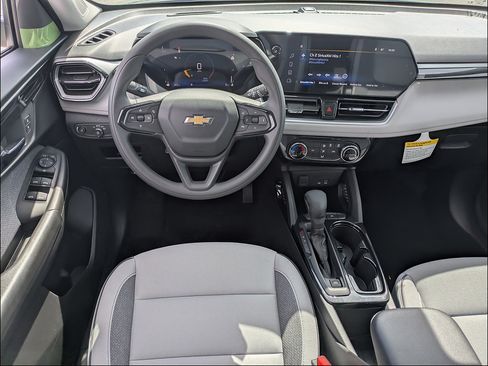 New 2026 Chevrolet TrailBlazer LT w/ Driver Confidence Package FWD image 17