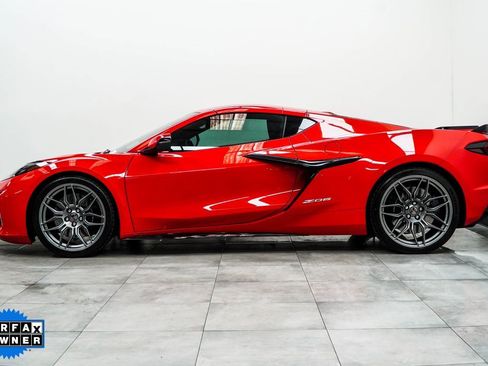 Used 2025 Chevrolet Corvette Z06 image 9