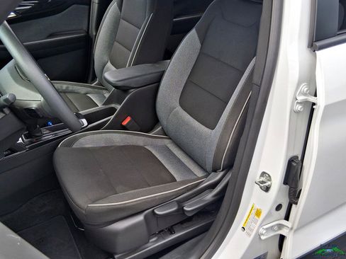 Used 2025 Chevrolet TrailBlazer LS w/ LS Convenience Package FWD image 11