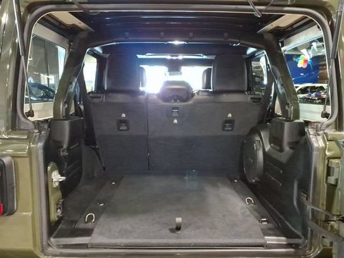 Used 2021 Jeep Wrangler Unlimited Rubicon w/ Xtreme Recon 35" Tire Package AWD/4WD image 22