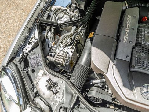 Used 2005 Mercedes-Benz E 55 AMG Sedan image 17