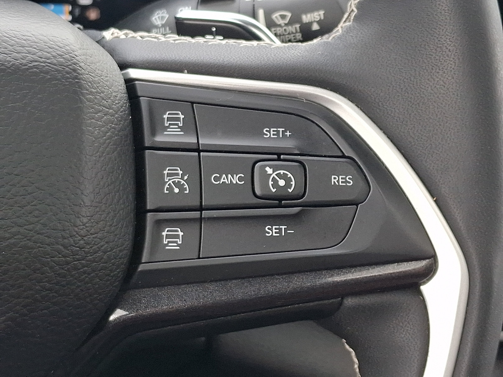 Used 2023 Jeep Grand Cherokee L Laredo w/ Luxury Tech Group I AWD/4WD image 24