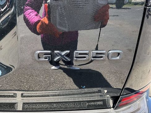 Used 2024 Lexus GX 550 w/ Cold Area Package AWD/4WD image 26