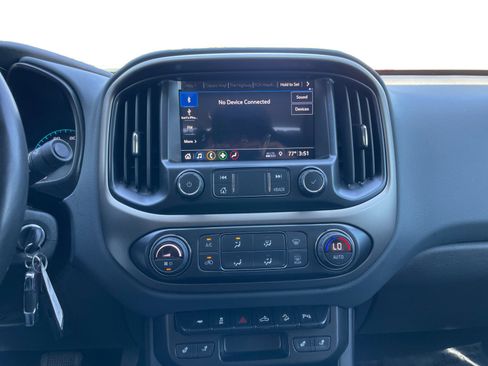 Used 2022 Chevrolet Colorado Z71 image 11