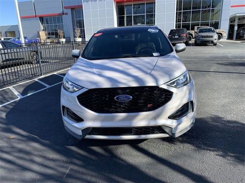 Used 2019 Ford Edge ST w/ Equipment Group 401A image 3