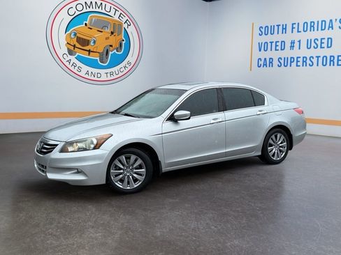 Used 2011 Honda Accord EX-L image 2