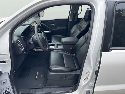 Used 2024 Nissan Frontier SL w/ Technology Package image 21