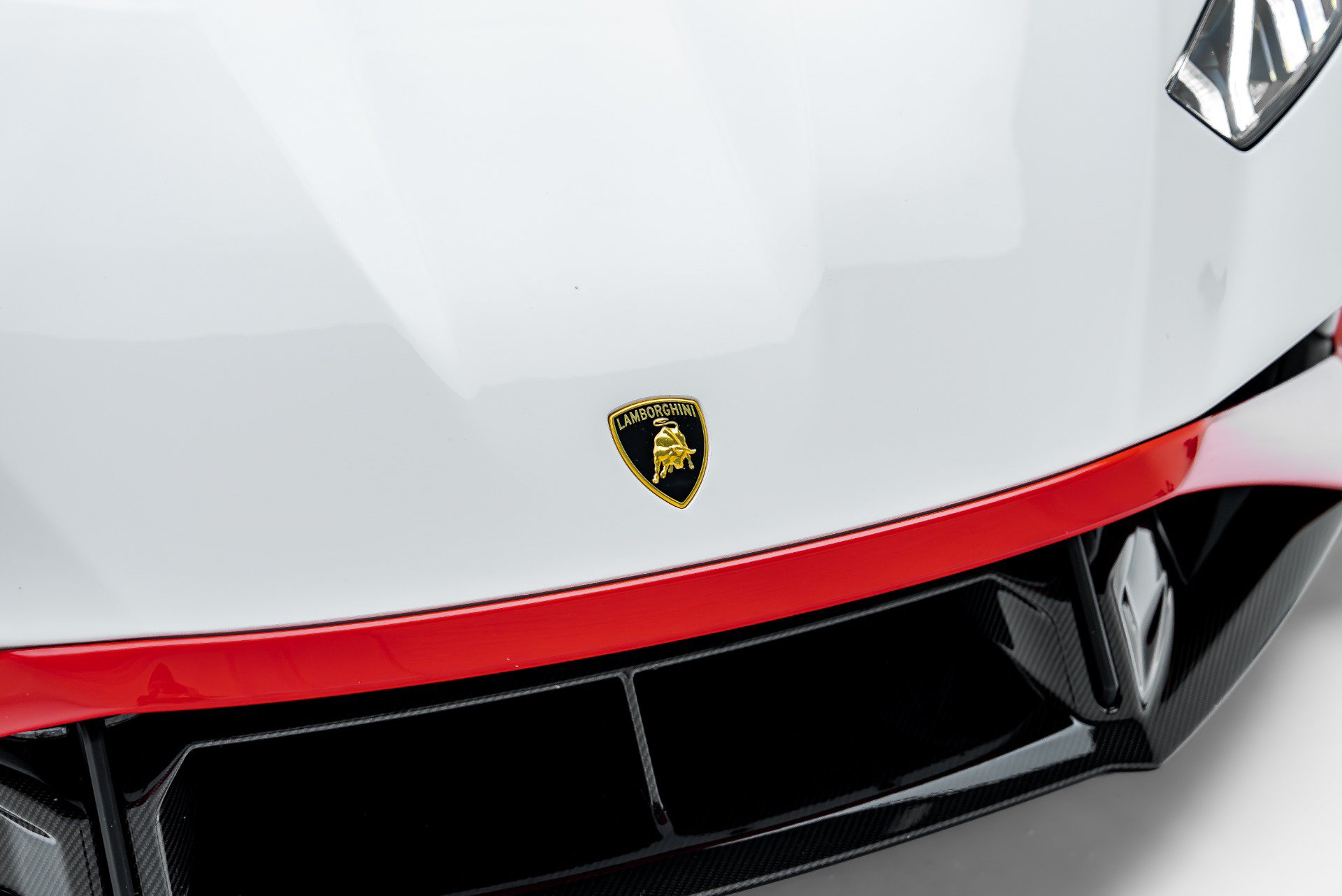 Used 2022 Lamborghini Huracan STO RWD image 27