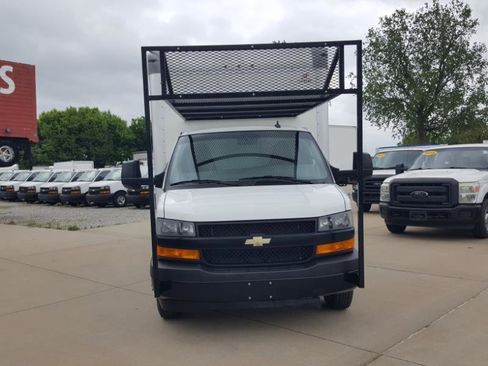 Used 2019 Chevrolet Express 3500 image 4