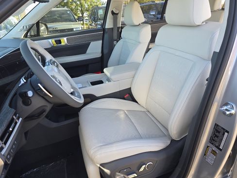 New 2026 Hyundai Santa Fe Calligraphy image 13