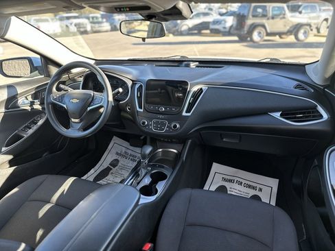 Used 2023 Chevrolet Malibu LT image 16