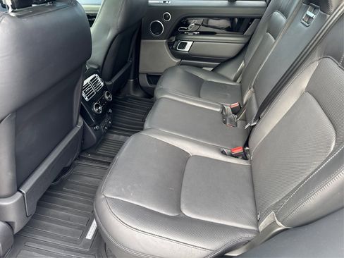 Used 2018 Land Rover Range Rover HSE image 12