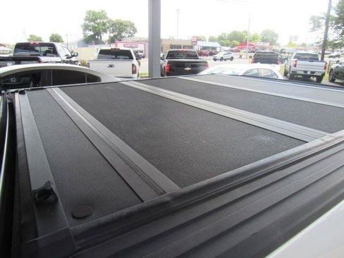 Used 2019 Ford F150 Lariat w/ Equipment Group 502A Luxury AWD/4WD image 12
