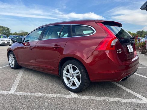 Used 2015 Volvo V60 T5 Premier Plus image 4