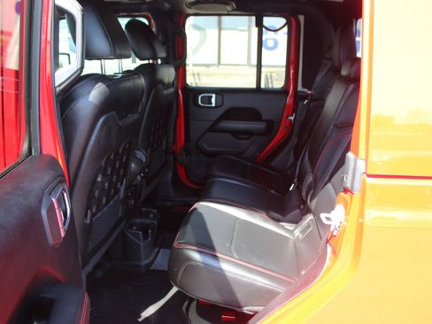 Used 2020 Jeep Gladiator Rubicon AWD/4WD image 25