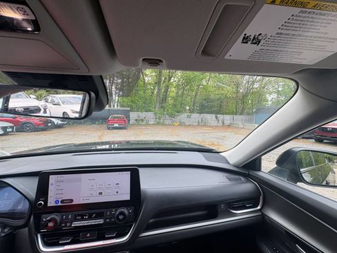 Used 2025 Toyota Grand Highlander FWD image 33