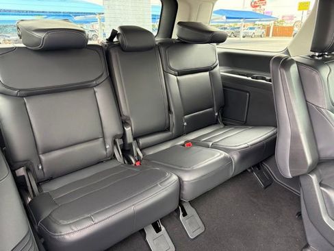 New 2026 Ford Expedition Platinum AWD/4WD image 7