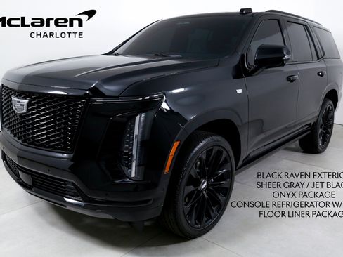 Used 2025 Cadillac Escalade Sport Platinum w/ LPO, ONYX Package AWD/4WD image 1
