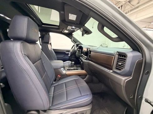 Used 2024 Chevrolet Silverado 1500 High Country w/ High Country Premium Package image 33