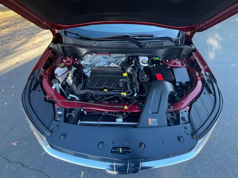 Used 2025 Chevrolet Trax LT image 30