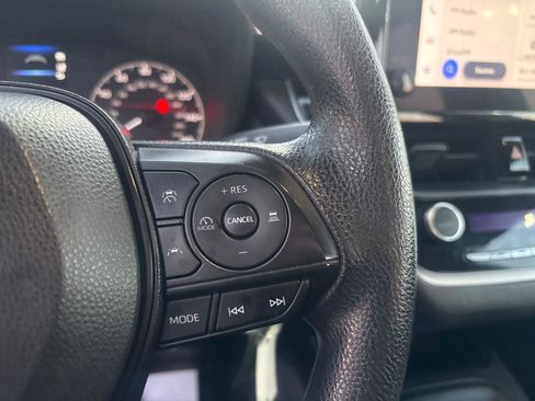 Used 2023 Toyota Corolla LE image 22