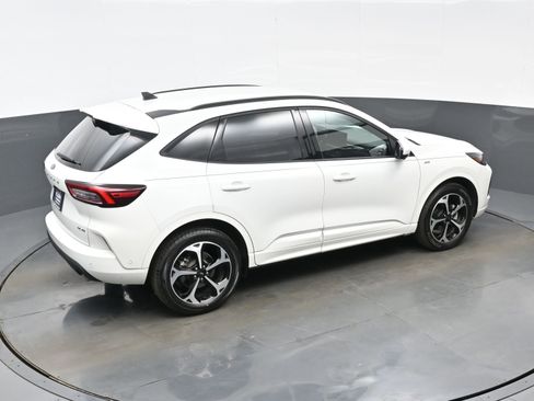 Used 2023 Ford Escape ST-Line Elite w/ Premium Technology Package AWD/4WD image 39