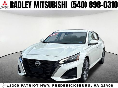 Used 2023 Nissan Altima 2.5 SL AWD/4WD image 1