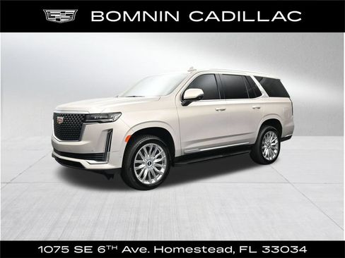 Certified 2022 Cadillac Escalade Premium Luxury RWD image 1