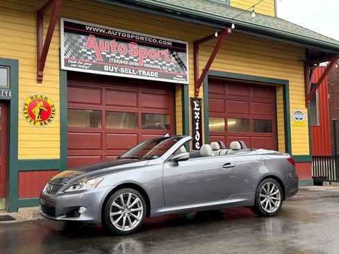 Used 2015 Lexus IS 250C image 10