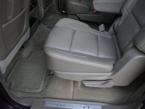 Used 2015 Chevrolet Suburban LTZ image 28