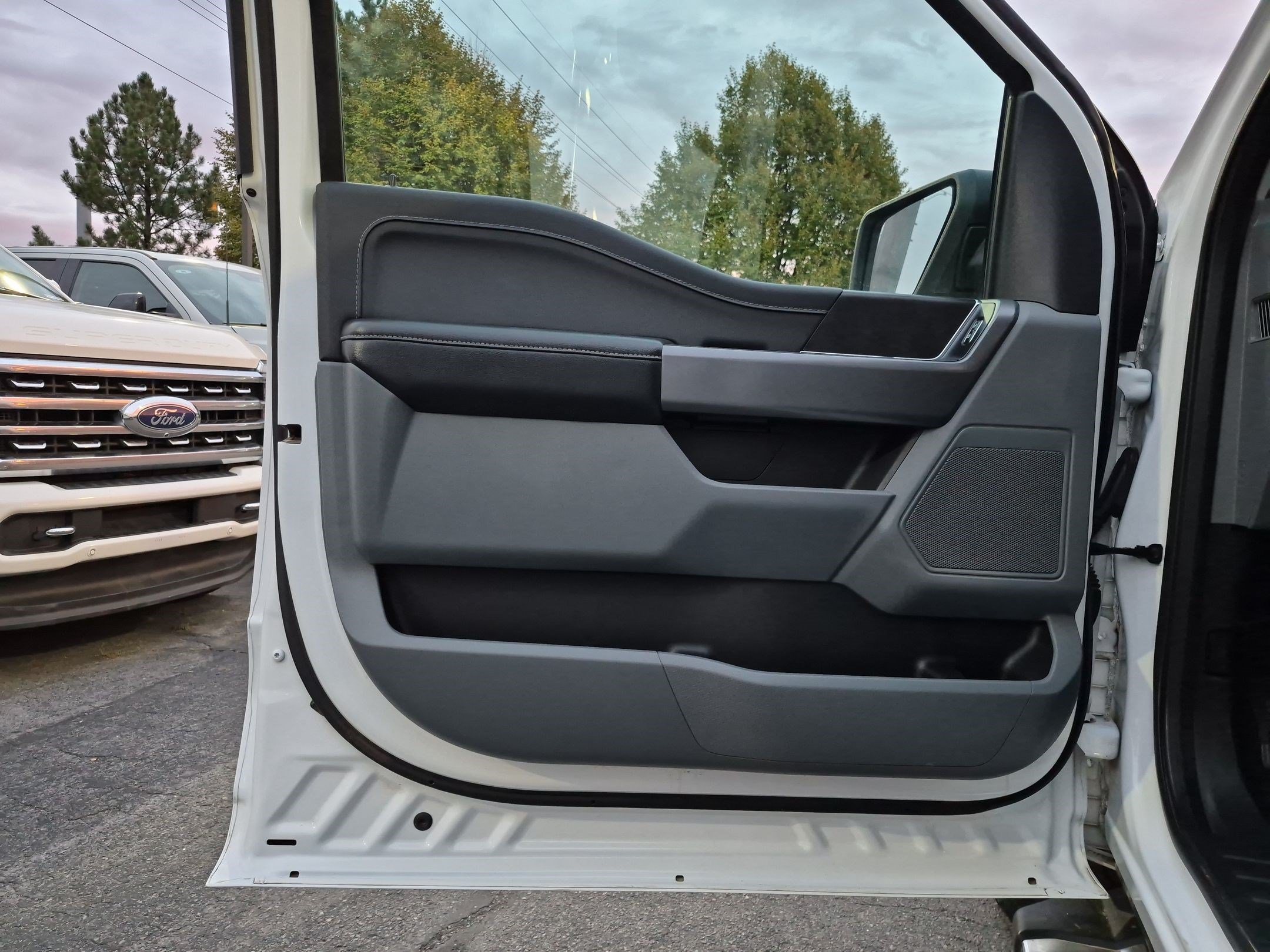 Used 2025 Ford F150 XLT w/ Equipment Group 301A Standard AWD/4WD image 15