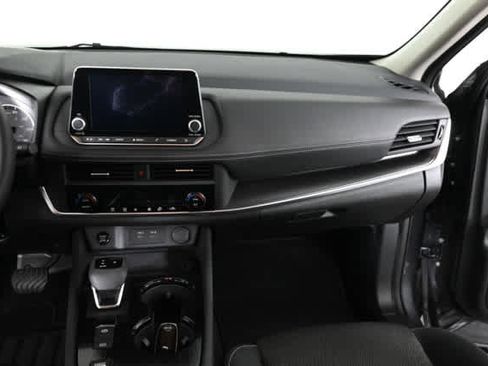 Used 2025 Nissan Rogue SV FWD image 14