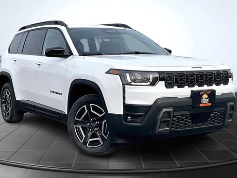 New 2026 Jeep Cherokee Laredo image 22