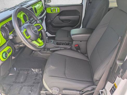 Used 2022 Jeep Wrangler Sport image 15