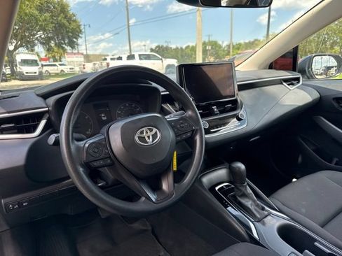 Used 2024 Toyota Corolla LE FWD image 22