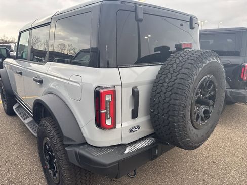 New 2026 Ford Bronco Badlands image 6