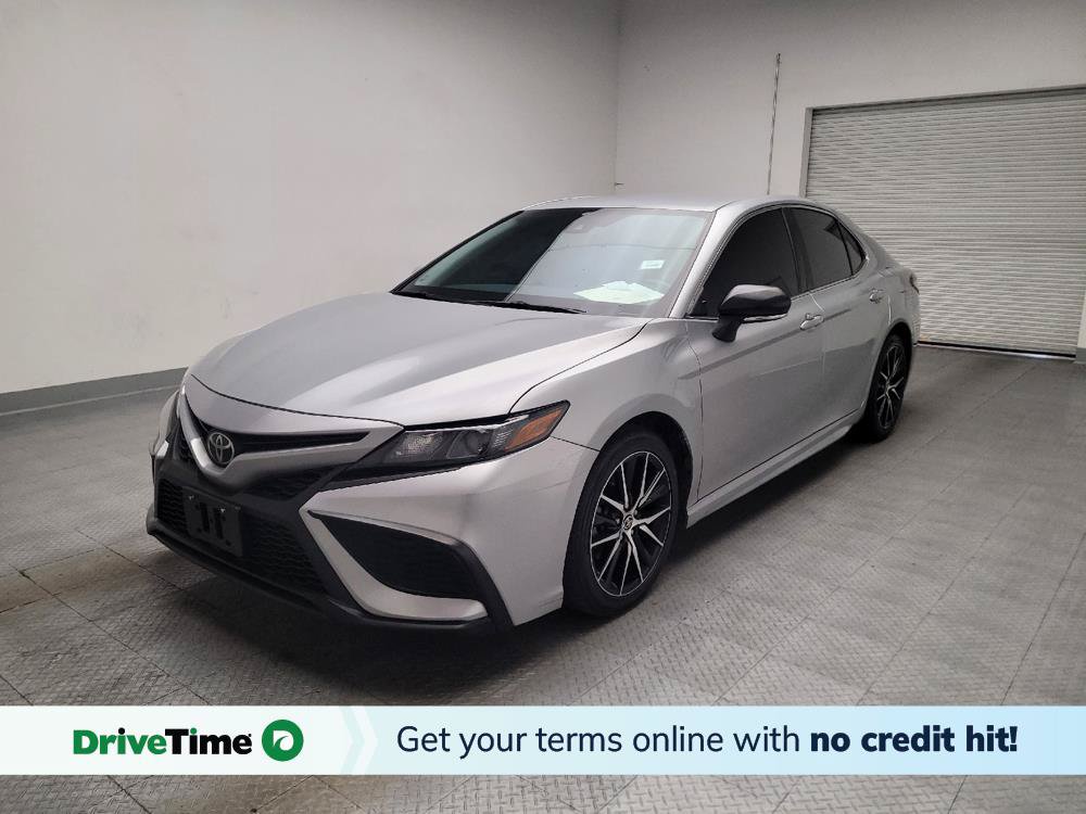 Used 2022 Toyota Camry SE FWD image 1