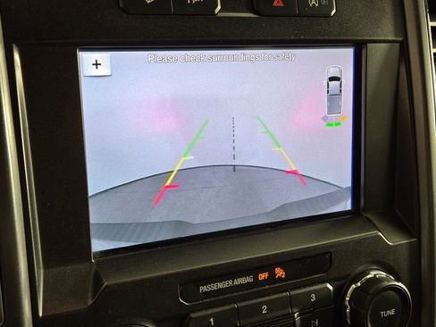 Used 2019 Ford F150 XLT w/ Trailer Tow Package image 31