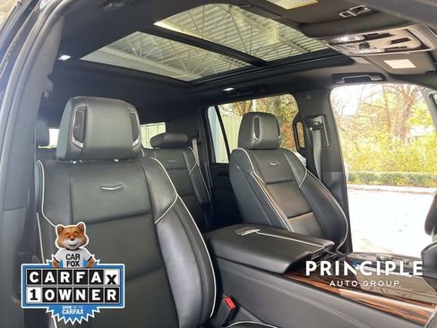 Used 2023 Cadillac Escalade ESV Premium Luxury image 34