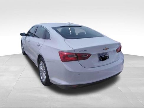 Used 2024 Chevrolet Malibu LT FWD image 2