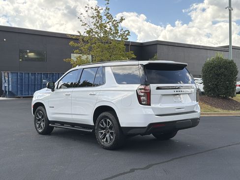 Used 2023 Chevrolet Tahoe Z71 w/ Luxury Package AWD/4WD image 14